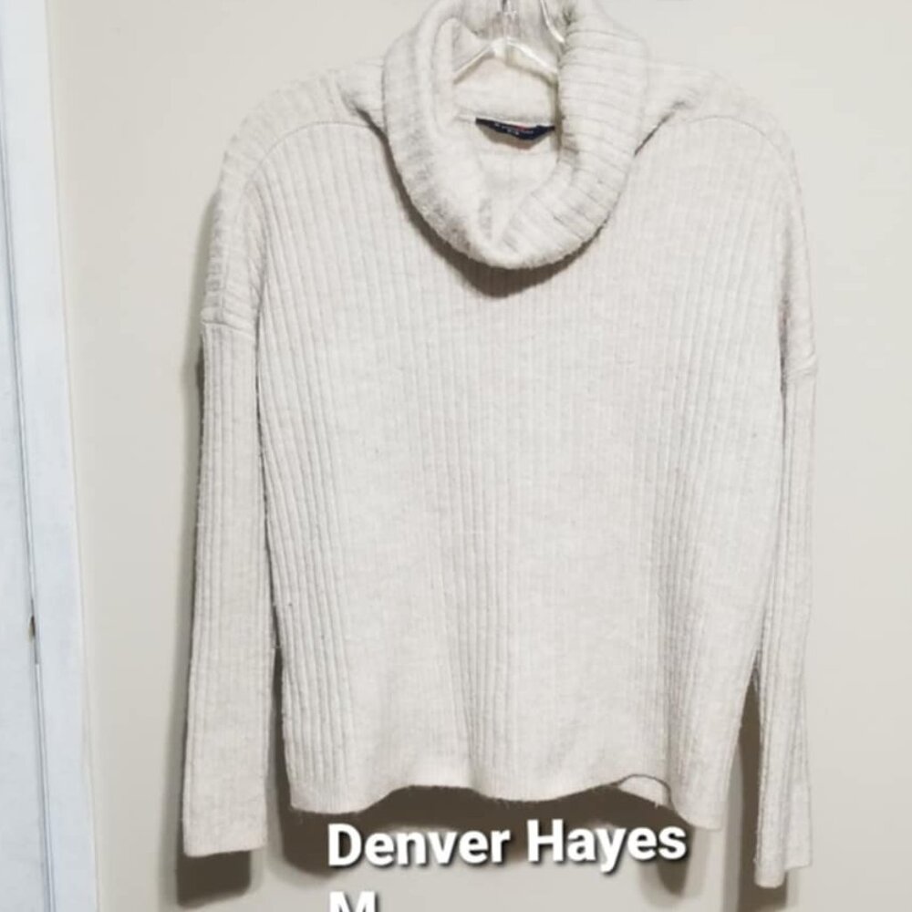 Denver Hayes Sweater Cream Cowl Medium Acrylic Cozy Casual